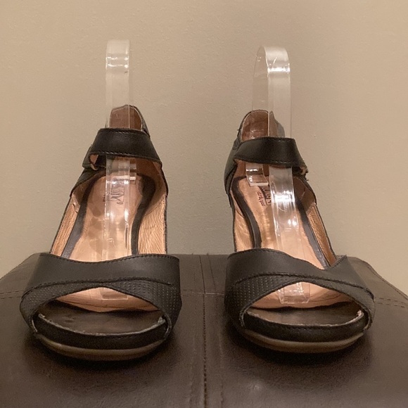 Pikolinos Black Stacked Heel Peep Toe Shoes - Picture 3 of 14